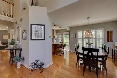 411 Belmont Ln, Bartlett, IL 60103 photo 7
