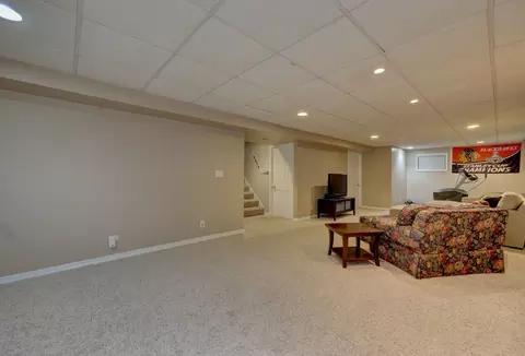 411 Belmont Ln, Bartlett, IL 60103 photo 28