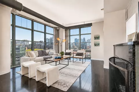 Living - 1200 W Monroe St #901, Chicago, IL 60607 photo 1 of 7