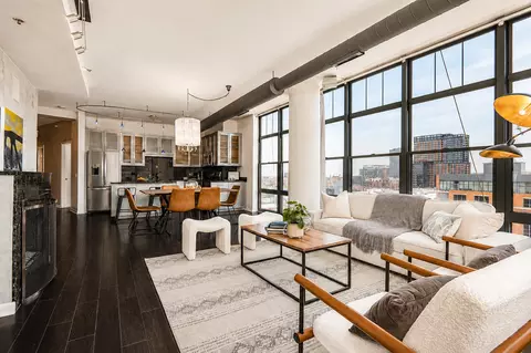 Living - 1200 W Monroe St #901, Chicago, IL 60607 photo 7 of 7