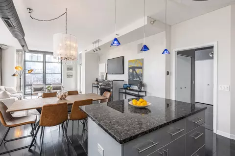 Dining - 1200 W Monroe St #901, Chicago, IL 60607 photo 3 of 4