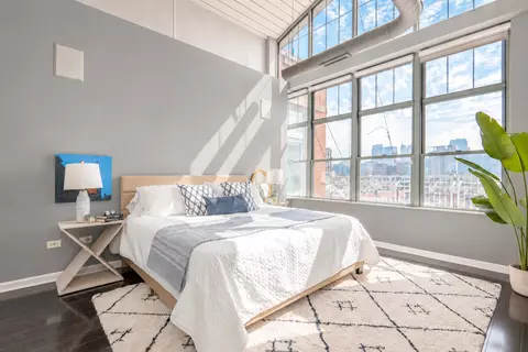 Bedroom - 1200 W Monroe St #901, Chicago, IL 60607 photo 1 of 5