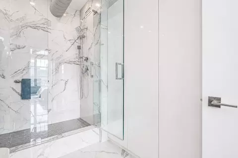 Bath - 1200 W Monroe St #901, Chicago, IL 60607 photo 2 of 4