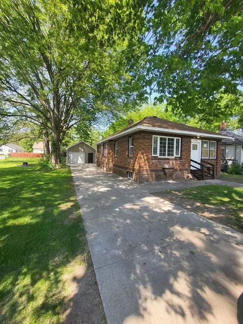 1406 S Bloomington St, Streator, IL 61364