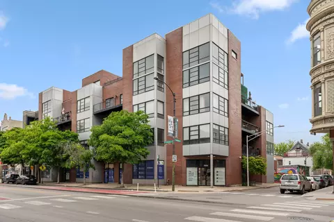 808 N Greenview Ave #2E, Chicago, IL 60642