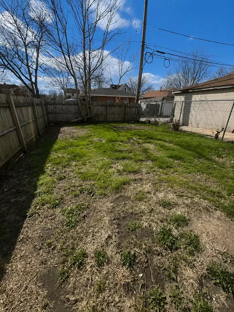 Undisclosed, Chicago, IL 60628 photo 3