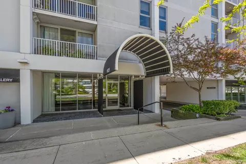 1625 Sheridan Rd #206, Wilmette, IL 60091