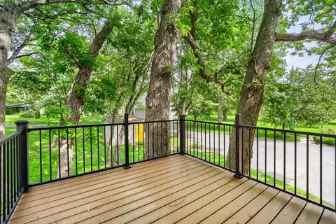 Exterior - 39 W526 Lori Ln, Elgin, IL 60124 photo 5 of 19