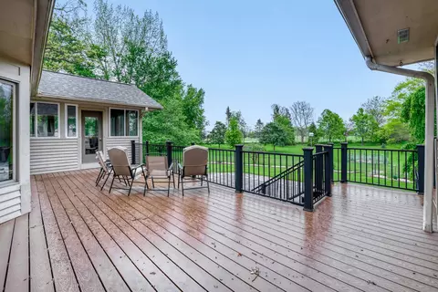 Exterior - 39 W526 Lori Ln, Elgin, IL 60124 photo 9 of 19