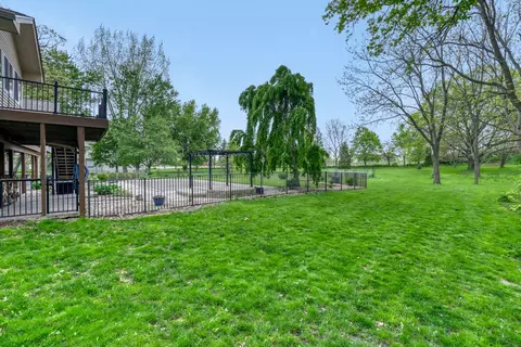 Exterior - 39 W526 Lori Ln, Elgin, IL 60124 photo 8 of 19