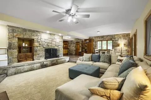 Living - 39 W526 Lori Ln, Elgin, IL 60124 photo 4 of 5