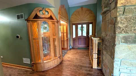 Entry Way - 39 W526 Lori Ln, Elgin, IL 60124 photo 1 of 3