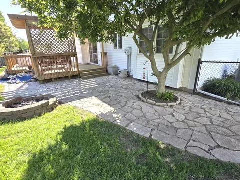 Exterior - 3404 Windmill Rd, Bloomington, IL 61704 photo 13 of 18