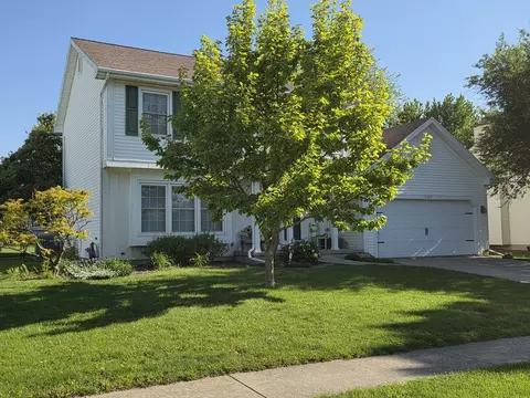 Exterior - 3404 Windmill Rd, Bloomington, IL 61704 photo 2 of 18