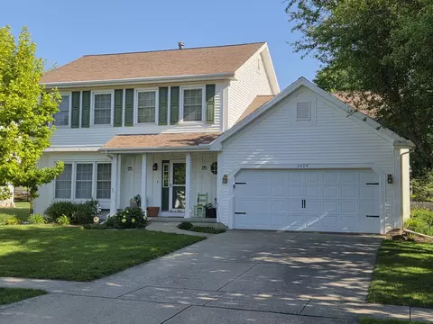 3404 Windmill Rd, Bloomington, IL 61704