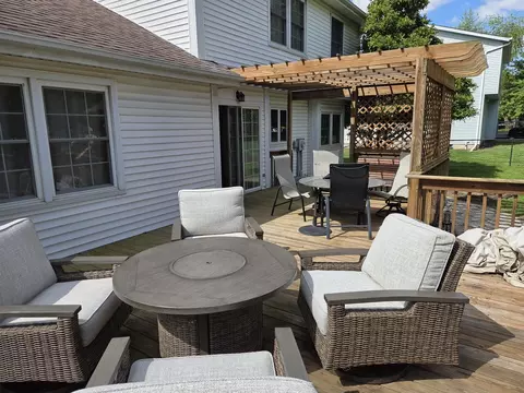 Exterior - 3404 Windmill Rd, Bloomington, IL 61704 photo 16 of 18