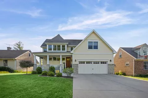 212 S Bothwell St, Palatine, IL 60067