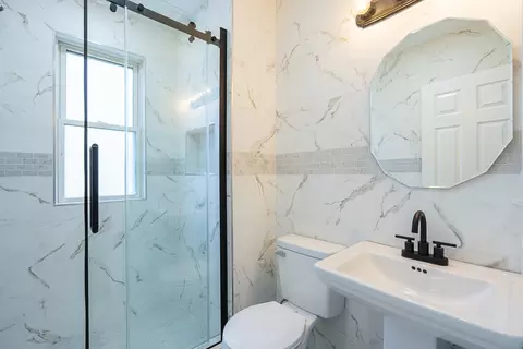 Bath - 734 E 105th St, Chicago, IL 60628 photo 1 of 2