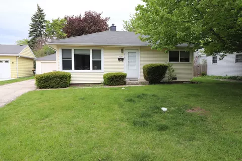Exterior - 2702 Saint James St, Rolling Meadows, IL 60008 photo 5 of 5