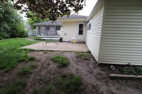 Exterior - 2702 Saint James St, Rolling Meadows, IL 60008 photo 3 of 5