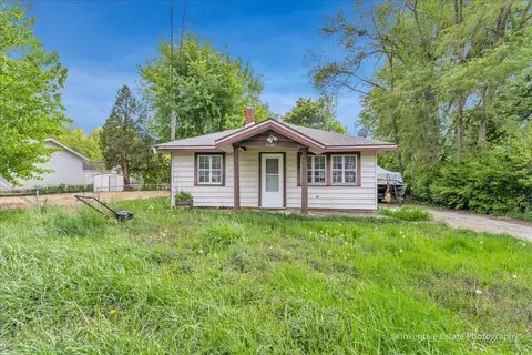 26481 W Springwell Ave, Antioch, IL 60002