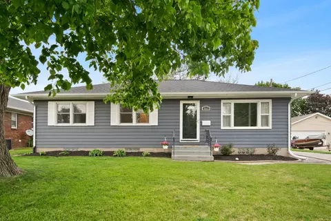 3617 Wilkes Ave, Davenport, IA 52806