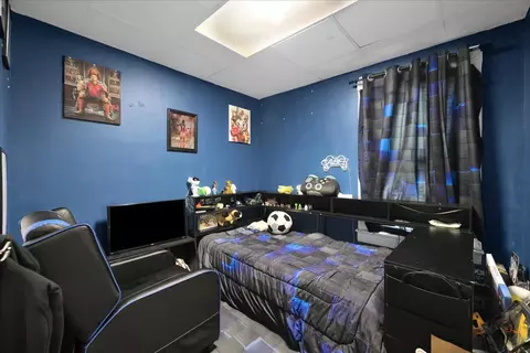 Bedroom - 817 Front St, Aurora, IL 60505 photo 5 of 5