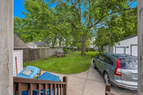 Exterior - 817 Front St, Aurora, IL 60505 photo 1 of 3