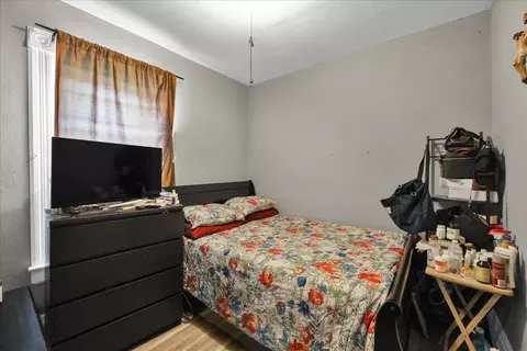 Bedroom - 817 Front St, Aurora, IL 60505 photo 3 of 5