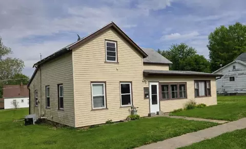 209 N Willis St, Heyworth, IL 61745