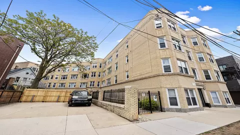 3215 N Francisco Ave #2S, Chicago, IL 60618