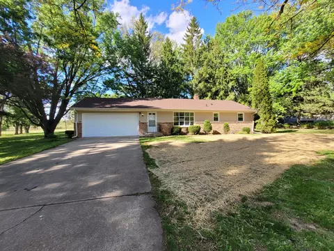 4120 Mallard Dr, Rockford, IL 61109