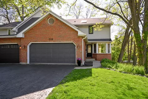 416 Lawrence Ave, Glen Ellyn, IL 60137
