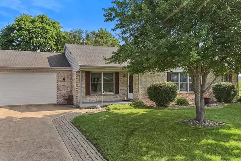 608 E Oaks Rd, Urbana, IL 61802