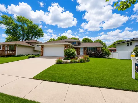 16755 Oleander Ave, Tinley Park, IL 60477