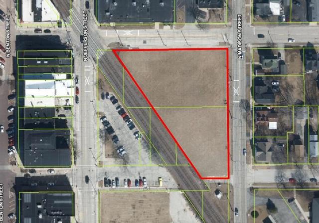 200 E Judd St, Woodstock, IL 60098