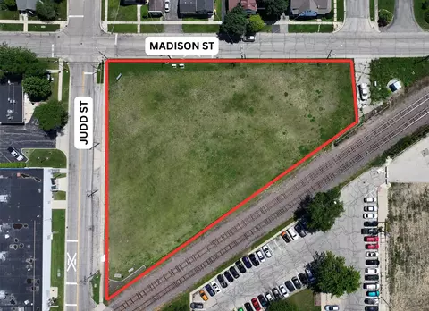 200 E Judd St, Woodstock, IL 60098