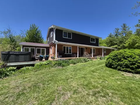 112 Valley View Rd, Galesburg, IL 61401
