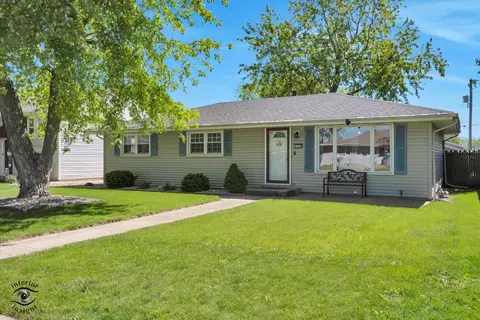 272 S Randolph Ave, Bradley, IL 60915