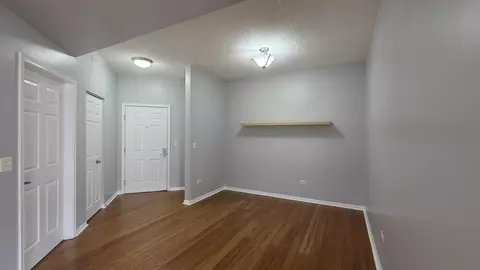 Living - 715 Astor Ln #401, Wheeling, IL 60090 photo 2 of 4