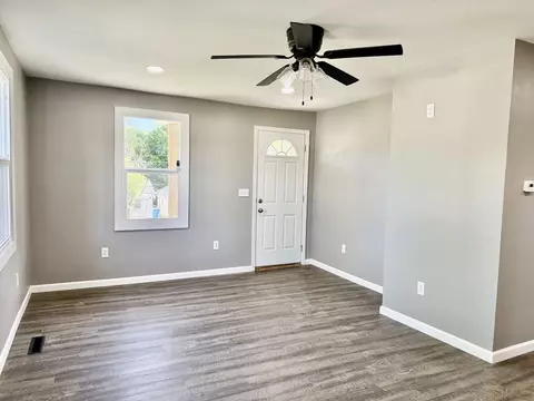 Living - 2703 Main St, Peru, IL 61354 photo 2 of 4