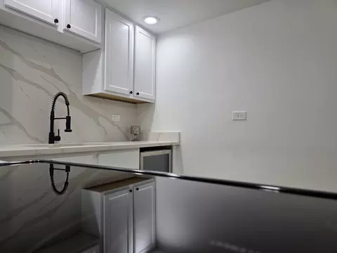 Kitchen - 127 N Wolf Rd #41A, Wheeling, IL 60090 photo 5 of 5