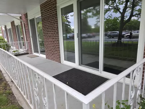 Exterior - 127 N Wolf Rd #41A, Wheeling, IL 60090 photo 4 of 12