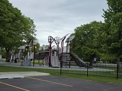 Exterior - 127 N Wolf Rd #41A, Wheeling, IL 60090 photo 12 of 12
