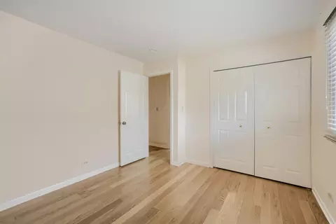 Bedroom - 4092 Victoria Dr, Hoffman Estates, IL 60192 photo 8 of 10