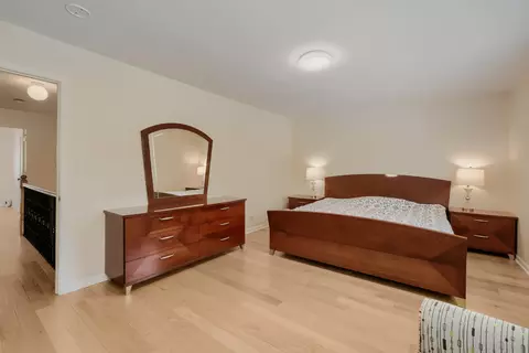 Bedroom - 4092 Victoria Dr, Hoffman Estates, IL 60192 photo 3 of 10