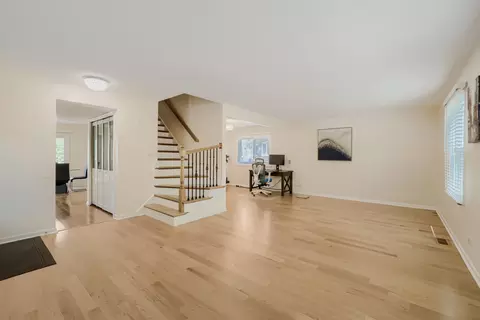 Living - 4092 Victoria Dr, Hoffman Estates, IL 60192 photo 2 of 6