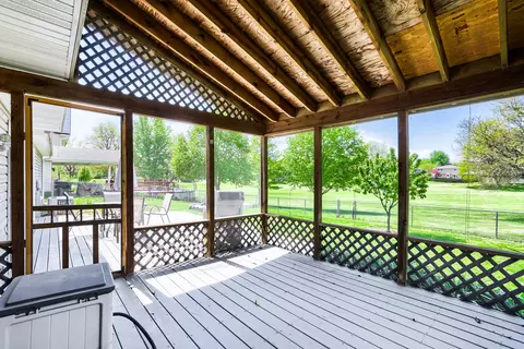 Exterior - 4092 Victoria Dr, Hoffman Estates, IL 60192 photo 5 of 12