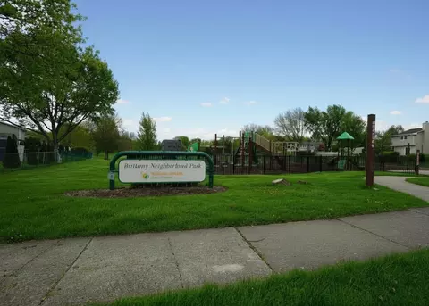 Other - 4092 Victoria Dr, Hoffman Estates, IL 60192 photo 3 of 7