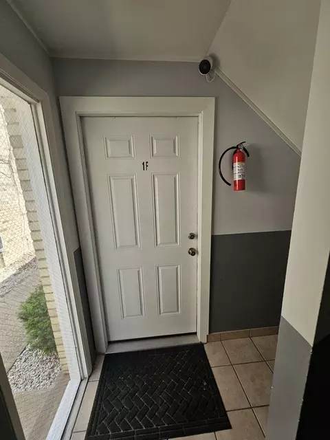 Entry Way - 5330 S 73rd Ct, Summit, IL 60501 photo 1 of 5